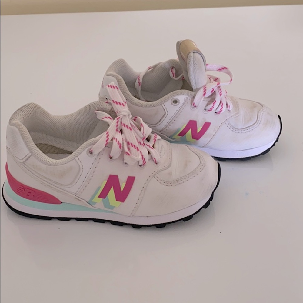 New balance - Picture 3 of 5